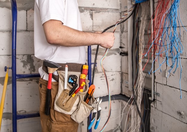 Mr. Electrician electrical services in Richmond Hill
